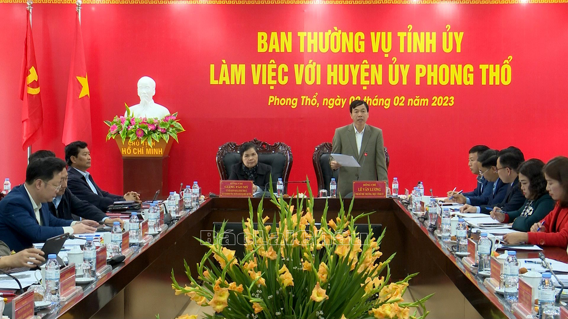 Đồng chí Lê Văn Lương - Phó Bí thư Thường trực Tỉnh ủy phát biểu tại buổi làm việc.